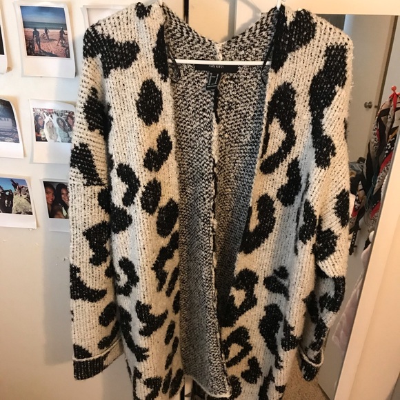 Sweaters - Oversized animal print cardigan